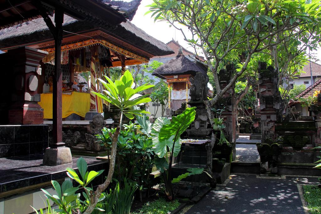 Nugraha Guesthouse 1 Ubud Extérieur photo
