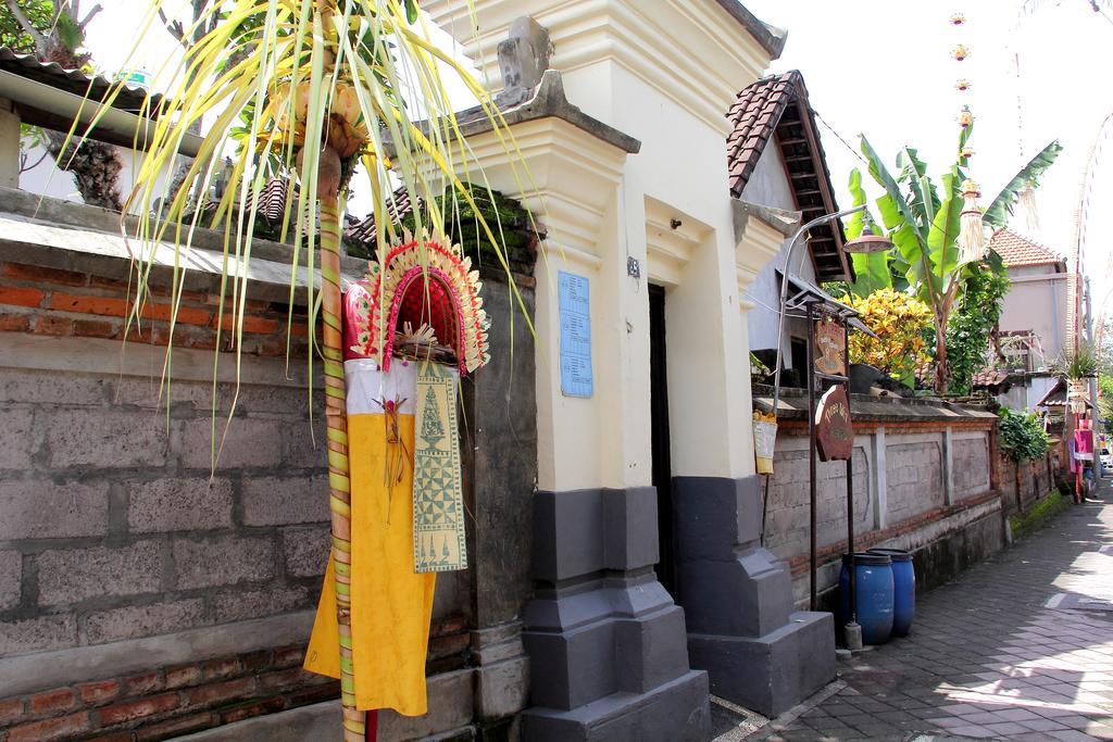 Nugraha Guesthouse 1 Ubud Extérieur photo