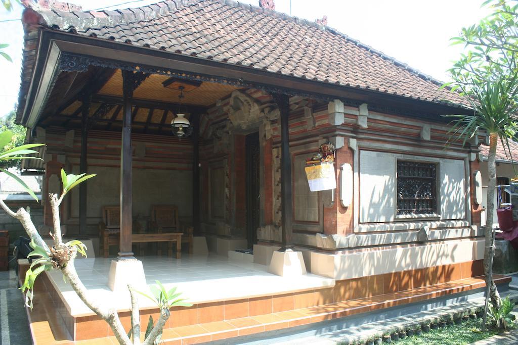 Nugraha Guesthouse 1 Ubud Extérieur photo