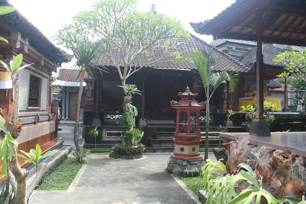Nugraha Guesthouse 1 Ubud Extérieur photo